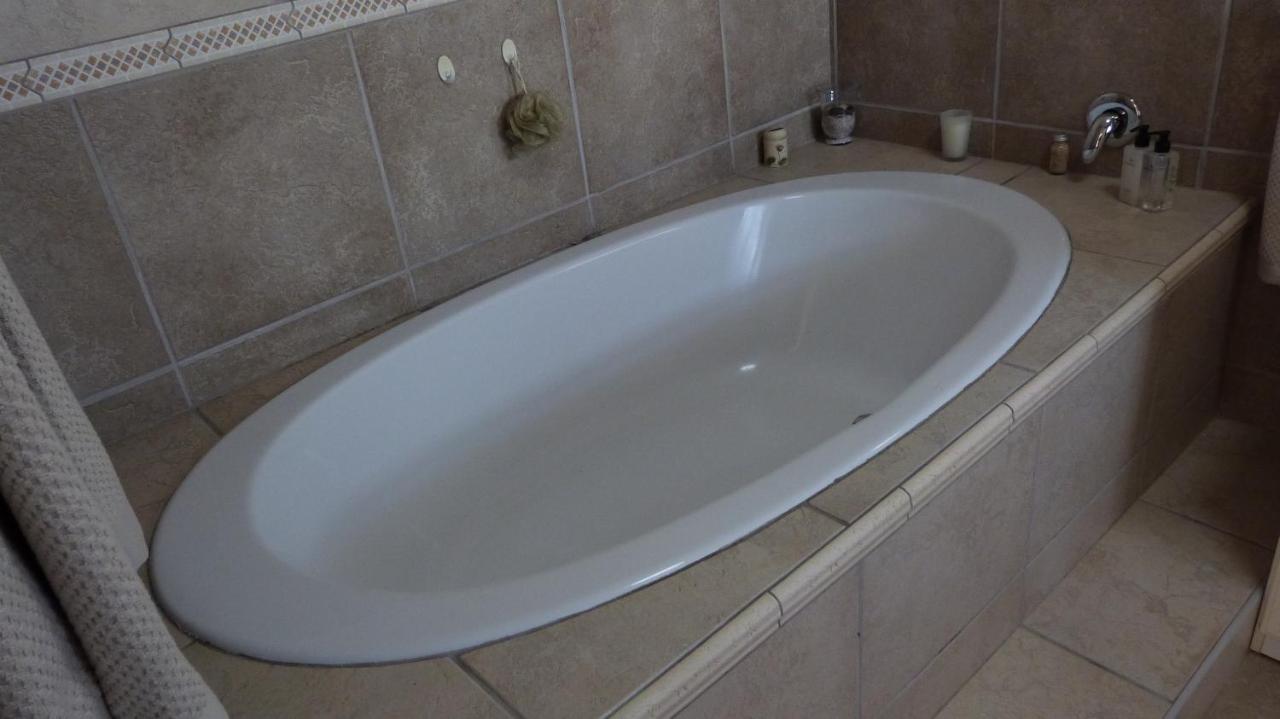 Settle Inn Self Catering Units Colchester Esterno foto