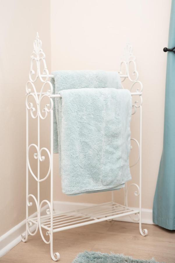 Settle Inn Self Catering Units Colchester Esterno foto